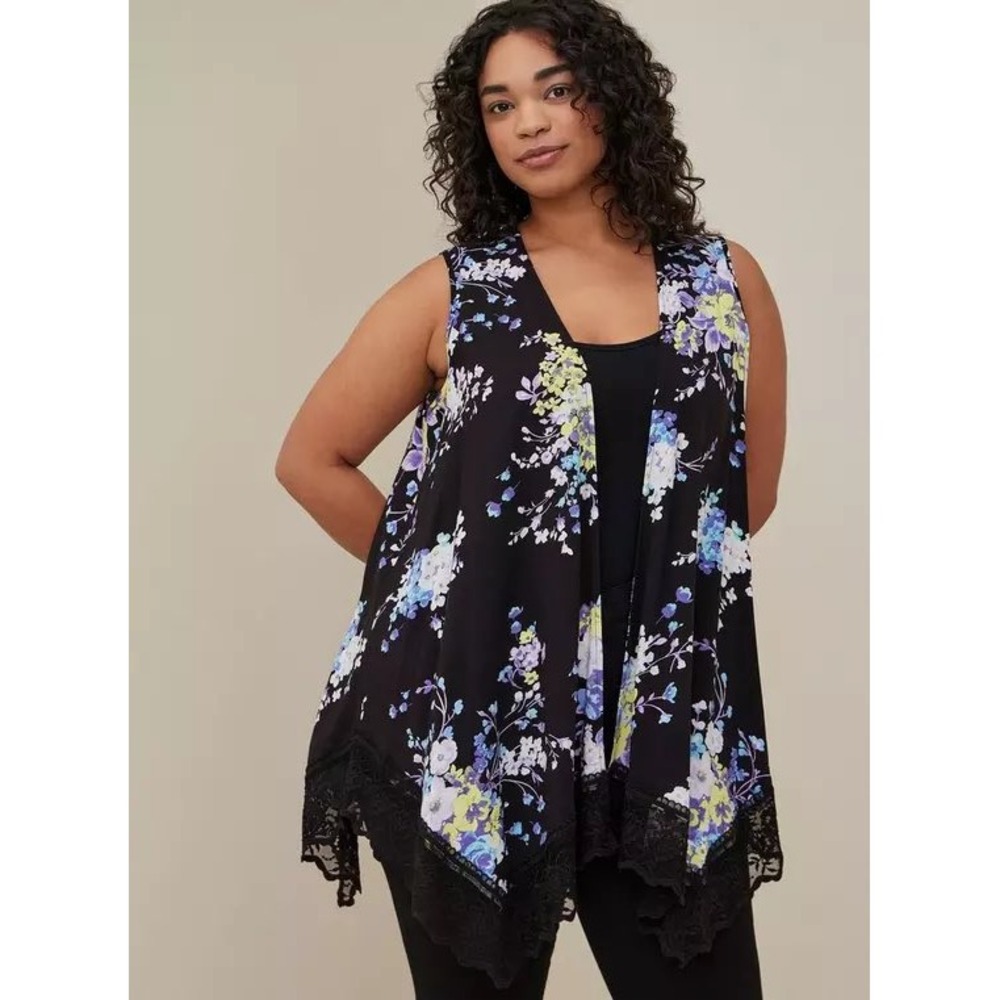 Torrid Lace Trim Asymmetric Vest Textured Stretch Rayon Floral Black Size 3X